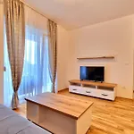 Volna 52 Apartment