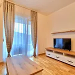 Volna 52 Apartment