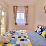 Volna 52 Apartment